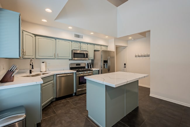 7829 N 21st Ave, Phoenix, AZ 85021 - photo 4