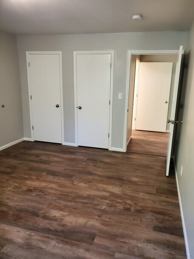 2322 College St unit 7, Cedar Falls, IA 50613 - photo 6