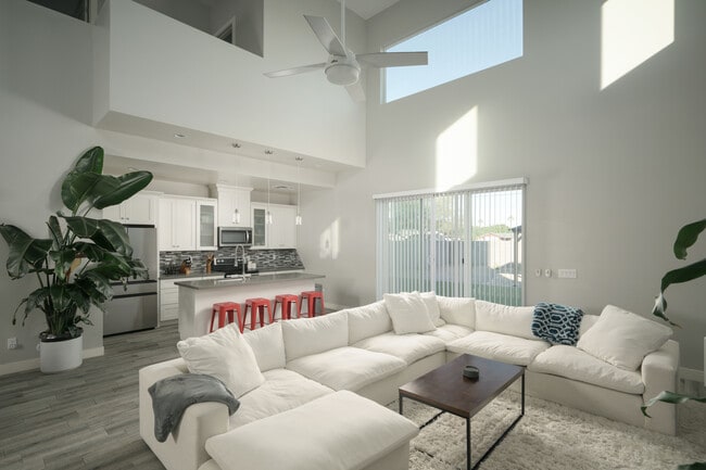 2821 N 28th Place, Phoenix, AZ 85008 - photo 5