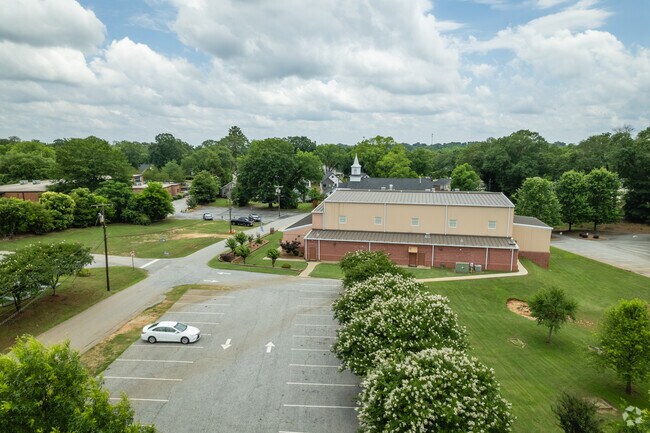 Many students attend Best Skills Academy.