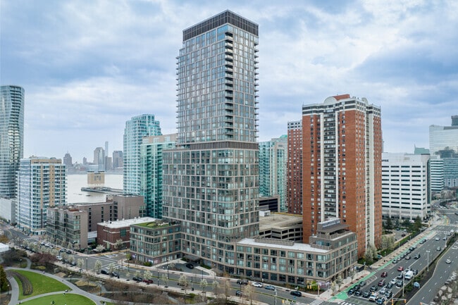 75 Park Lane is one of the many high rise condominiums available in Newport.