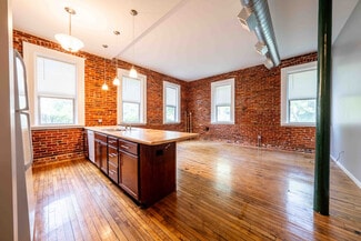 1422 Lyon St Unit C, Port Huron, MI 48060