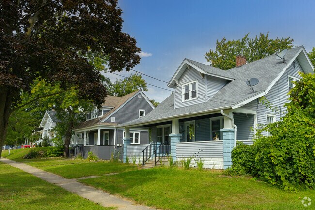 Bungalows are common in Central Battle Creek.