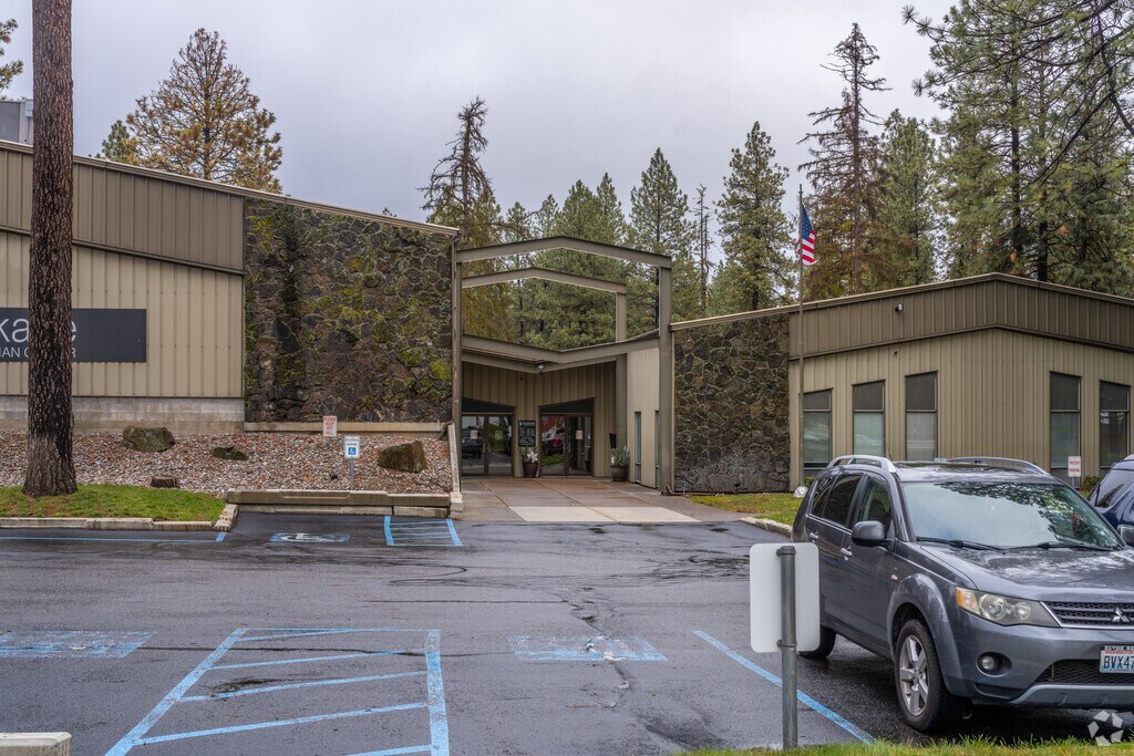 Spokane Christian Academy features a large parking lot in front of the school.