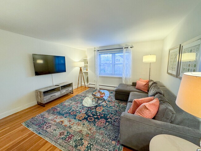 91 Chestnut St unit 6, Brookline, MA 02445 - photo 5