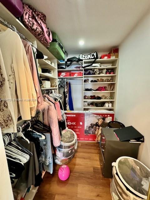 8940 NW 7th Ct, Pembroke Pines, FL 33024 - photo 5