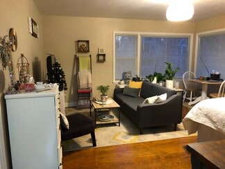 2204 E Locust St Unit 2104, Milwaukee, WI 53211