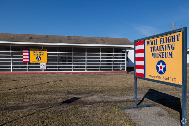 The World War II Flight Training Museum can be found at the Douglas Municipal Airport.