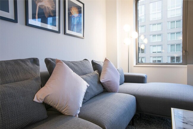 7 E 91st St unit FL4-ID1039024P, New York, NY 10128 - photo 2