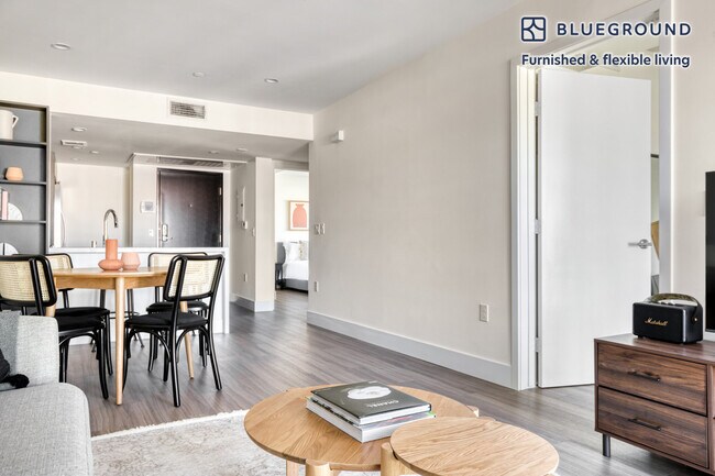 1539 Purdue Ave unit FL3-ID620, Los Angeles, CA 90025 - photo 3