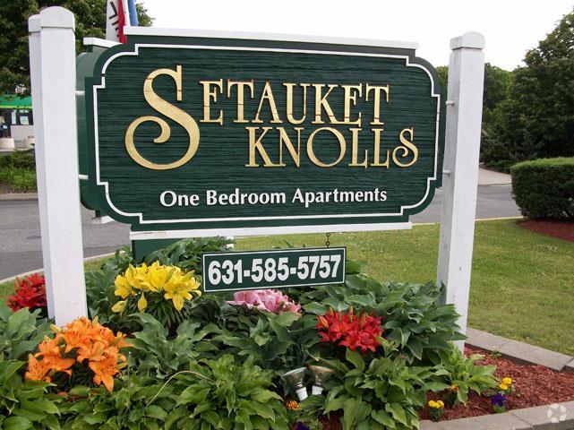 222 Staples St Apt 2nd #FL south, South Farmingdale, NY 11735