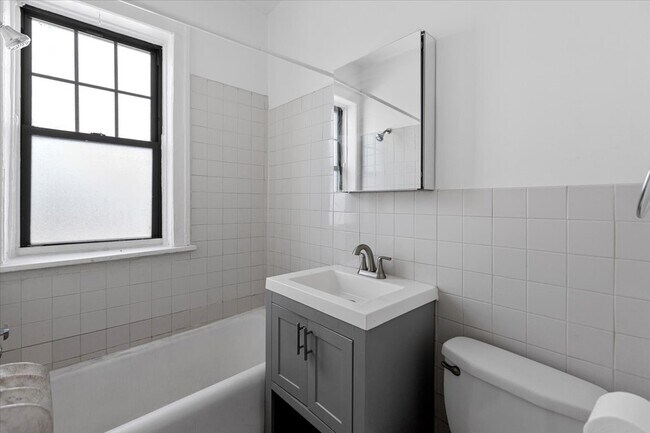 2336 W Addison St unit H1, Chicago, IL 60618 - photo 7