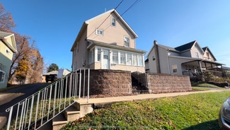 19 Parker Ave, Franklin, PA 16323