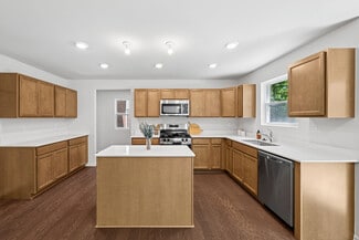 14149 Old Oak Trail, Belleville, MI 48111