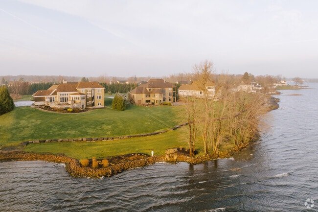 There are some stunning homes along the waterfront in Cicero.