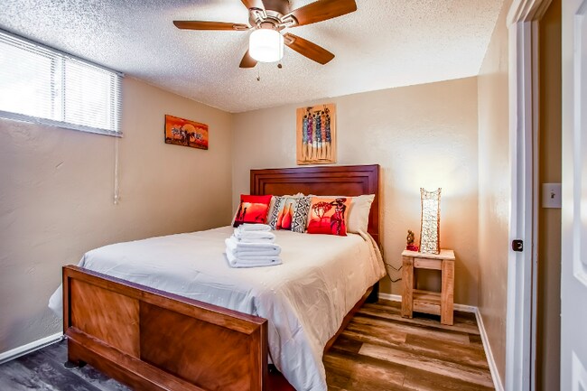 17 Yosemite St unit B, Denver, CO 80220 - photo 3