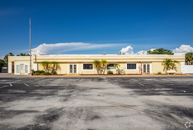 Students will enjoy a 12-1 student-teacher ratio at Woodlawn community academy.