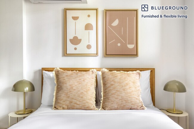 317 E 5th St unit FL3-ID878, New York, NY 10003 - photo 6