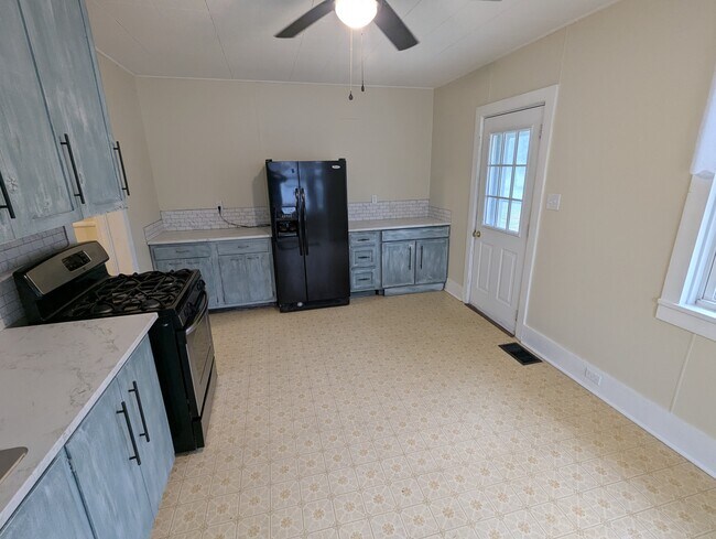 2679 Riverside Dr unit 2679 Riverside Dr, Williamsport, PA 17702 - photo 3