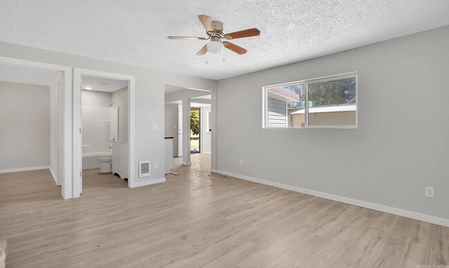 924 3rd St unit 1, Rupert, ID 83350 - photo 4