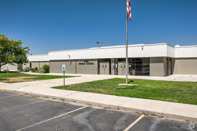 Students can choose to attend  Kuna Middle School just south of southwest Meridian.