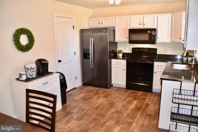 503 Byler Cir, Lebanon, PA 17042 - photo 5