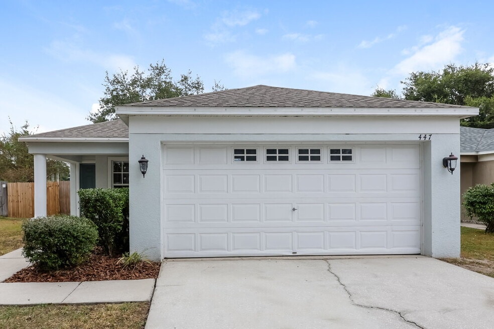 447 Maple Pointe Dr, Seffner, FL 33584 - photo 1