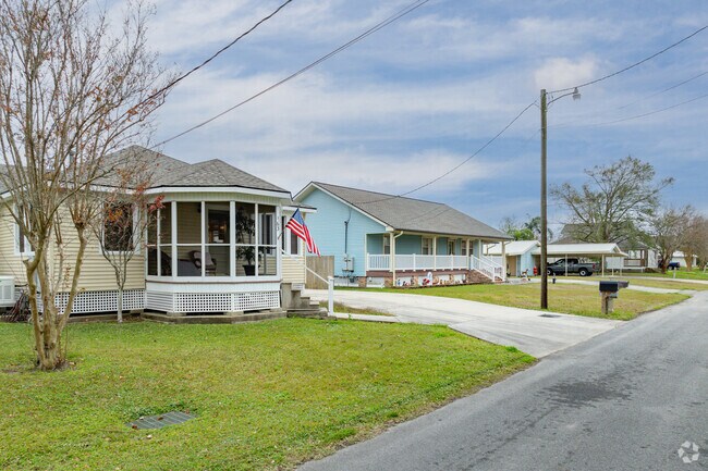 Larose features many different home styles for new residents to pick from.