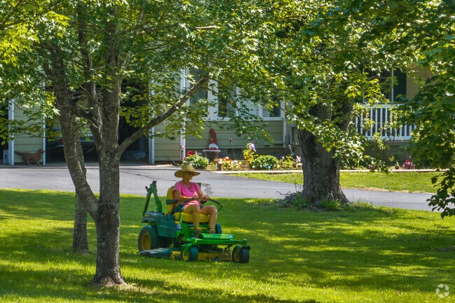 Homeowners around Scottsville VA really take pride in their well-manicured lawns.