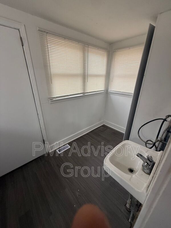 622 Navarre St, Rossville, KS 66533