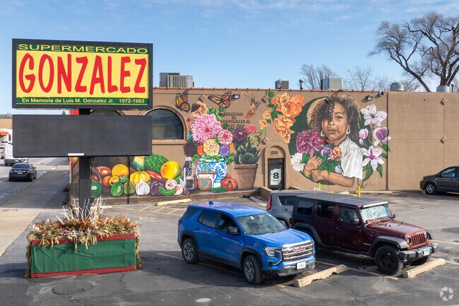 Mexican-themed supermarkets in Uptown also include Supermercado Gonzalez.
