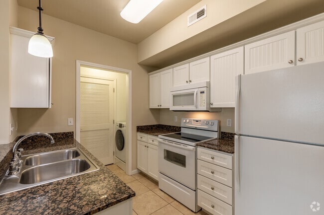 1BR, 1.5BA - Balcony