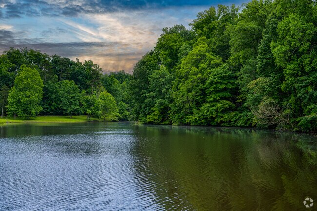 Robinridge residents can enjoy beautiful parks and walking trails, some with little ponds.