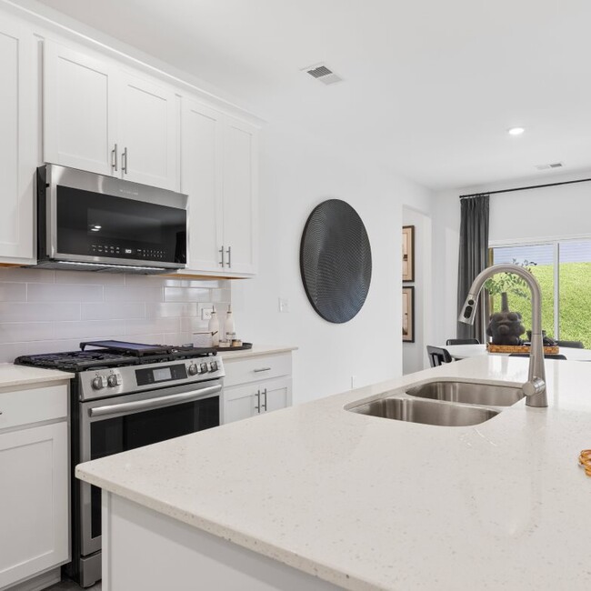 555 Red Dragon Dr, Jefferson, GA 30549 - photo 3