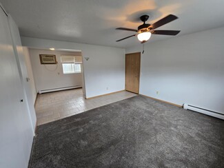 310 Jackson St Unit 3, Valley Springs, SD 57068