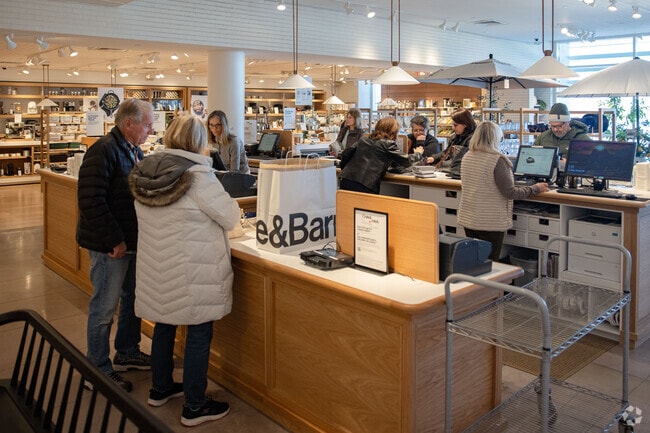 Crate & Barrel in Deer Park Town Center is extremely busy around lunchtime.