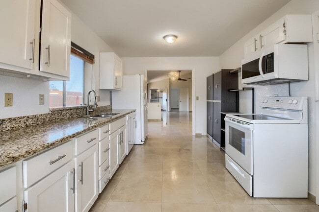 18202 N 19th St, Phoenix, AZ 85022 - photo 3