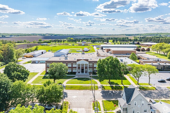 Oregon High School has an overall Niche grade of B.