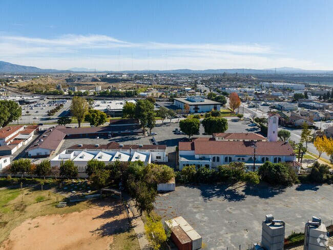 Pearl Preparatory School lot view.