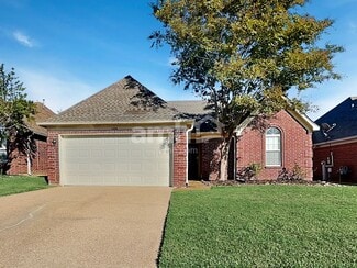 1406 Siskin Dr, Cordova, TN 38016