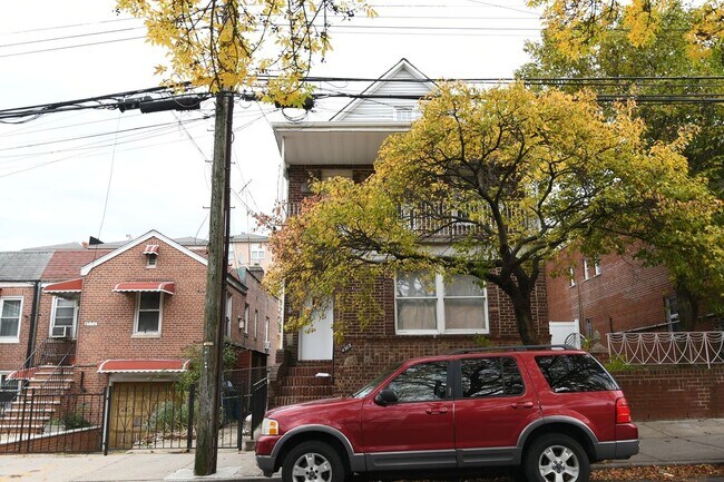 4658 Bronx Blvd, the Bronx, NY 10470 - photo 6