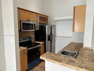 2831 N Oakland Forest Dr, Oakland Park, FL 33309