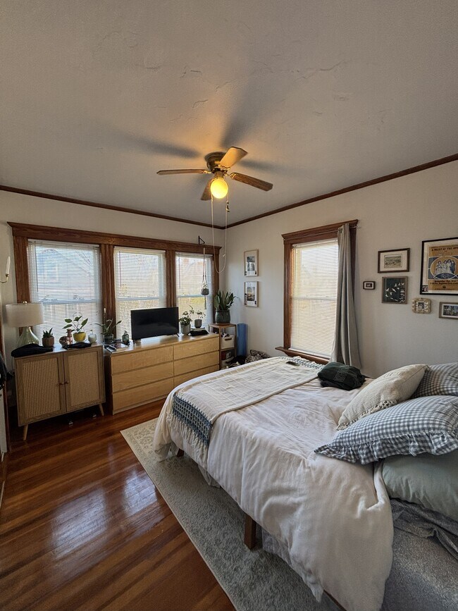 61 Quincy St unit 2, Medford, MA 02155 - photo 4