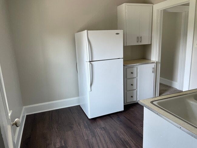 556 1/2 Maple St, Mansfield, OH 44906 - photo 6