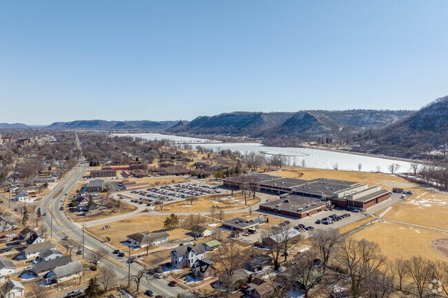 Winona Senior High School is ranked 143rd within Minnesota.