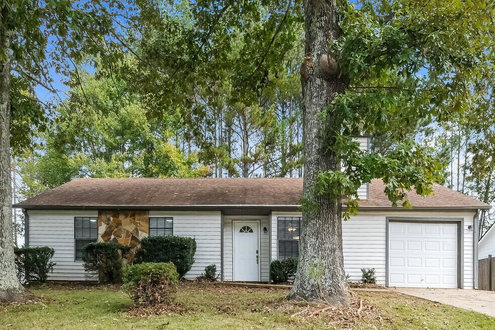 5175 Sugar Crest Dr, Sugar Hill, GA 30518 - photo 1