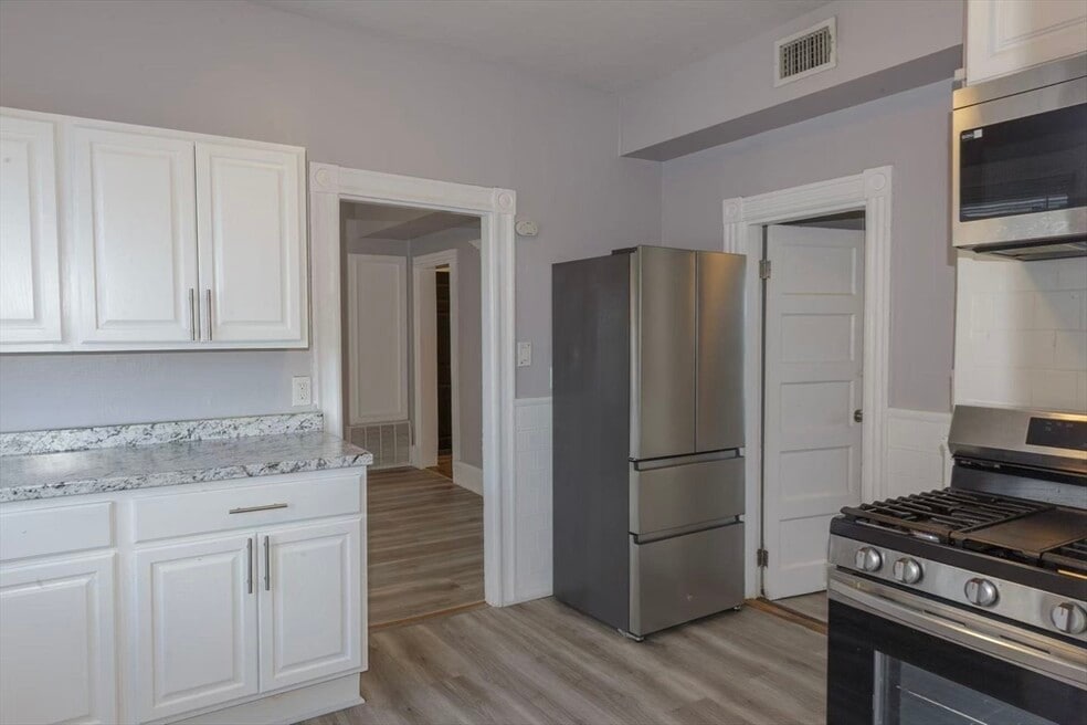 301 Medford St unit 2, Somerville, MA 02143 - photo 1
