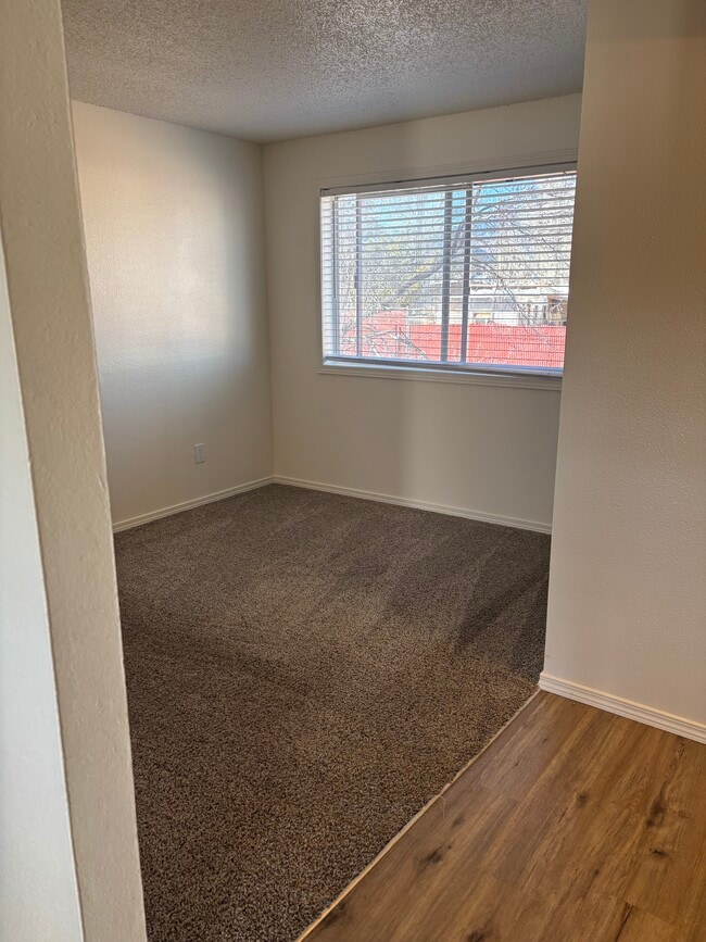 Santa Fe, Flagstaff, AZ 86004 - photo 4