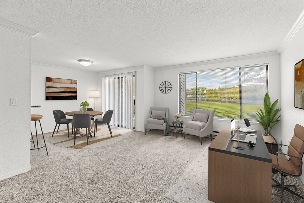 Yarrowood Highlands, Bellevue, WA 98004 - photo 1