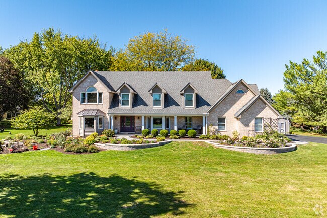 St. Charles' Cranston Meadows Park area homes typically price between $375,000 & $850,000.